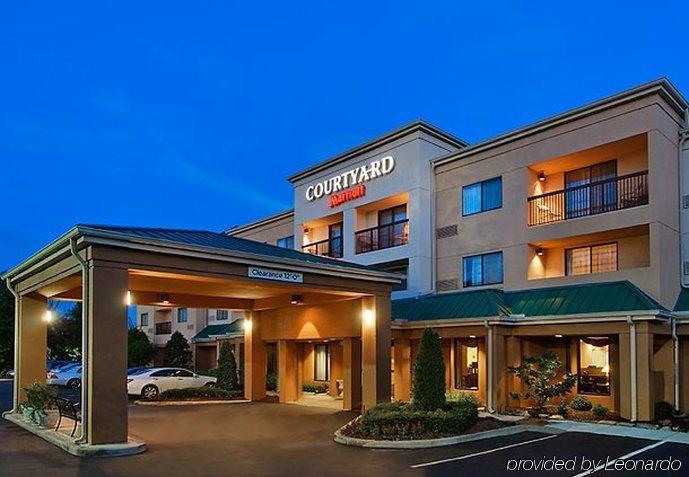 Courtyard Asheville Bagian luar foto